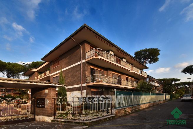 Appartamento in residenziale in Via Montescaglioso 20