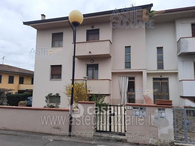 Appartamento in residenziale in Via G. Pascoli 7