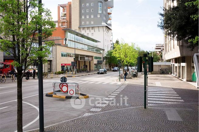 Ufficio in commerciale in Via G. Mazzini 60 -76