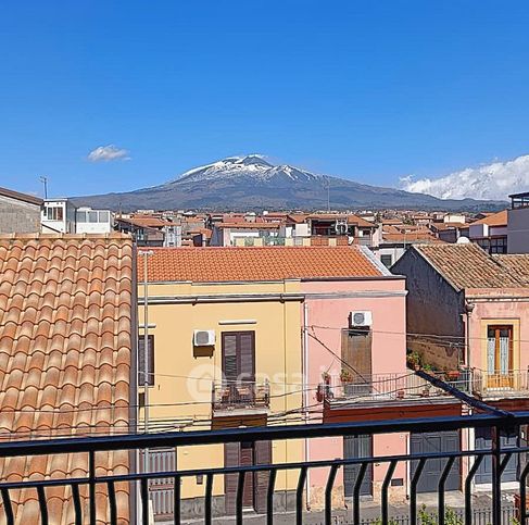 Appartamento in residenziale in Via III Retta Levante 66