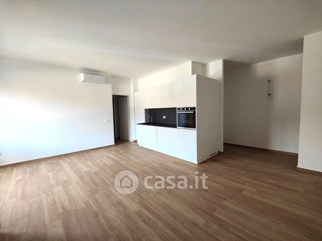 Appartamento in residenziale in Via Silvestro Sanvito 82