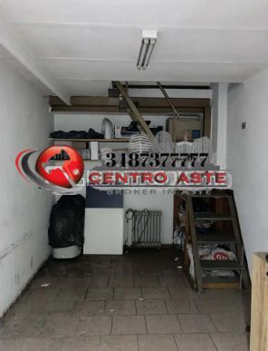 Box/posto auto in residenziale in Via Cesare Algranati