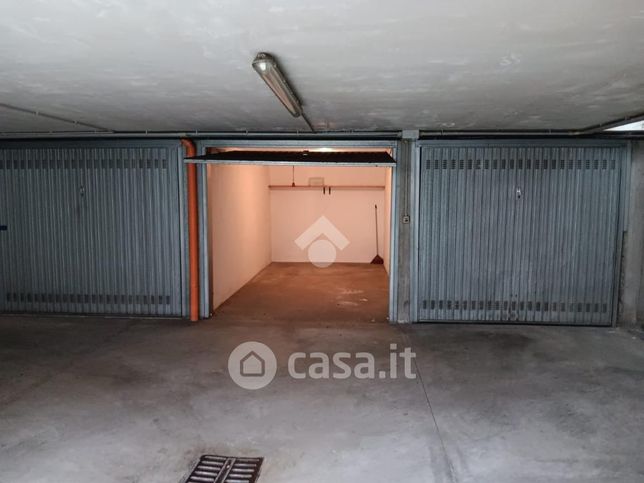 Garage/posto auto in residenziale in Via Vistrorio