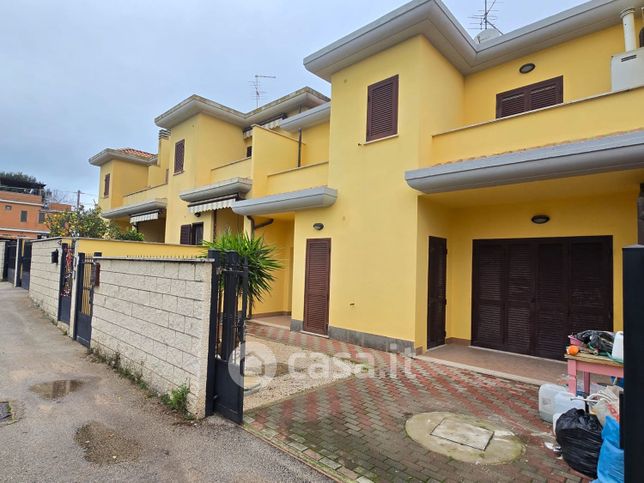Villetta a schiera in residenziale in Via Batteria Siacci 120