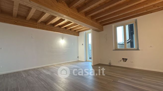 Appartamento in residenziale in Corso Adda 17