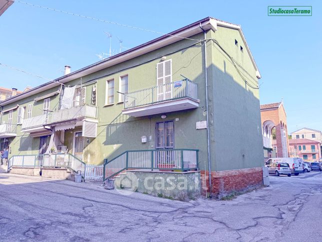 Casa indipendente in residenziale in Via Pescara