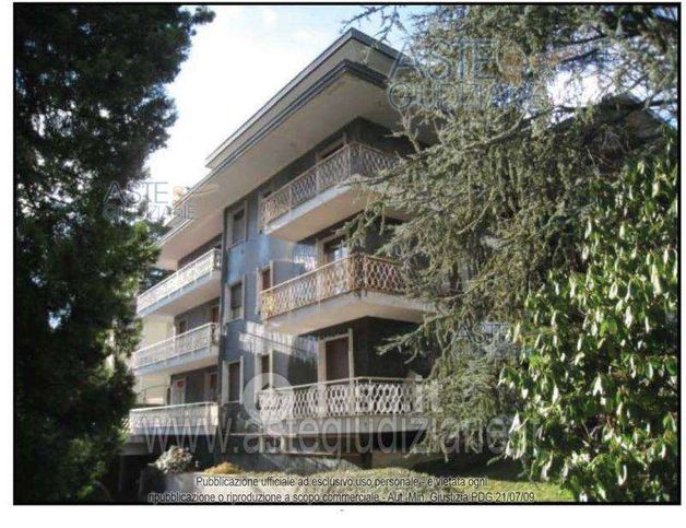 Appartamento in residenziale in Via Stefano Legnani 7