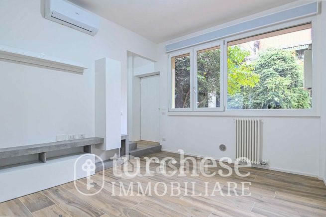 Appartamento in residenziale in Via Francesco Coghetti 162