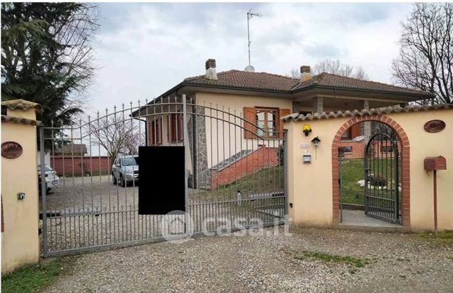 Casa indipendente in residenziale in Via Cavour 50