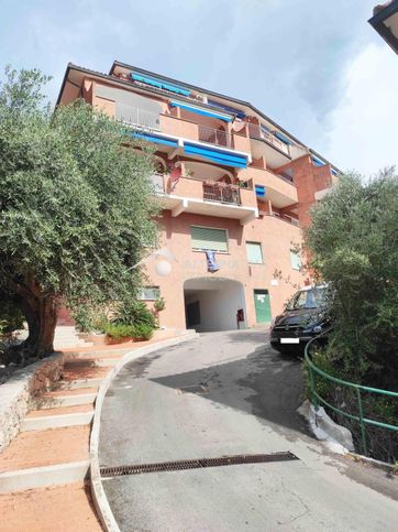 Appartamento in residenziale in Via della Costa 84