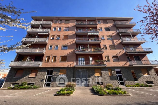 Appartamento in residenziale in Via Alba 9