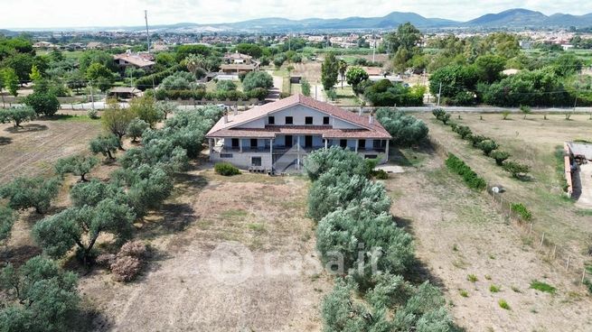 Rustico/casale in residenziale in Via Aviatina 21