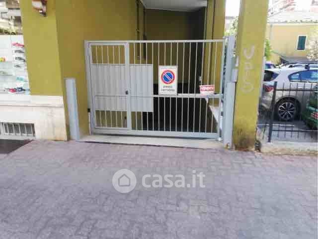 Box/posto auto in residenziale in Via dei Mille 13