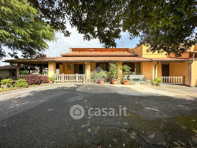 Villa in residenziale in