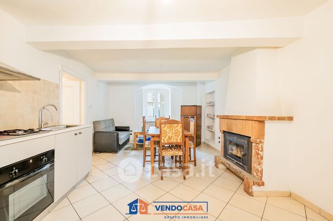 Appartamento in residenziale in Via Gian Battista Trona 11