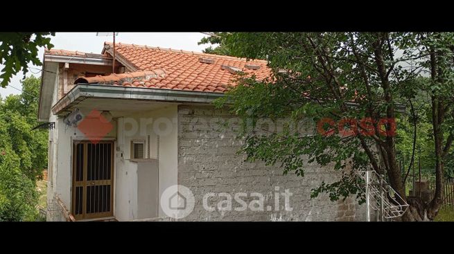 Casa indipendente in residenziale in Via Scifelli 6