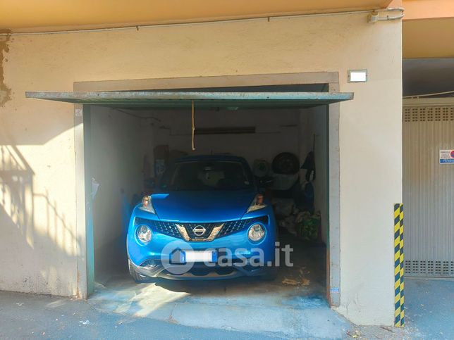 Box/posto auto in residenziale in Via Martiri della Libertà 217