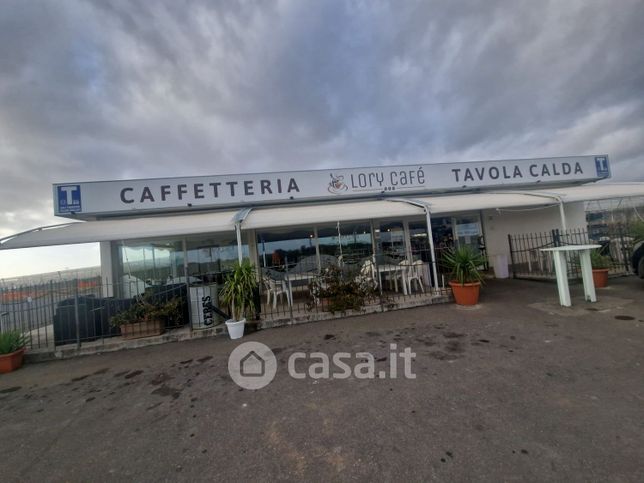 Attività/licenza (con o senza mura) in commerciale in Via di Valle Caia
