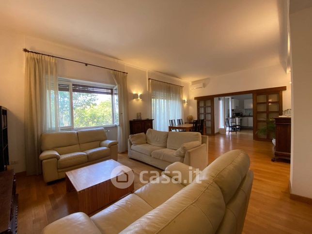 Appartamento in residenziale in Via Francesco Giangiacomo 50