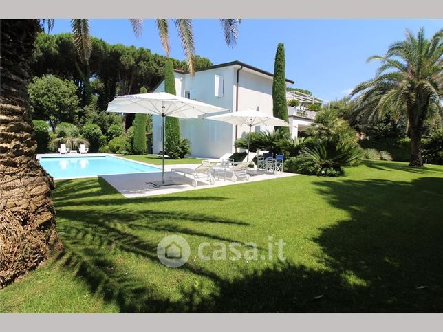 Villa in residenziale in Via Dalmazia