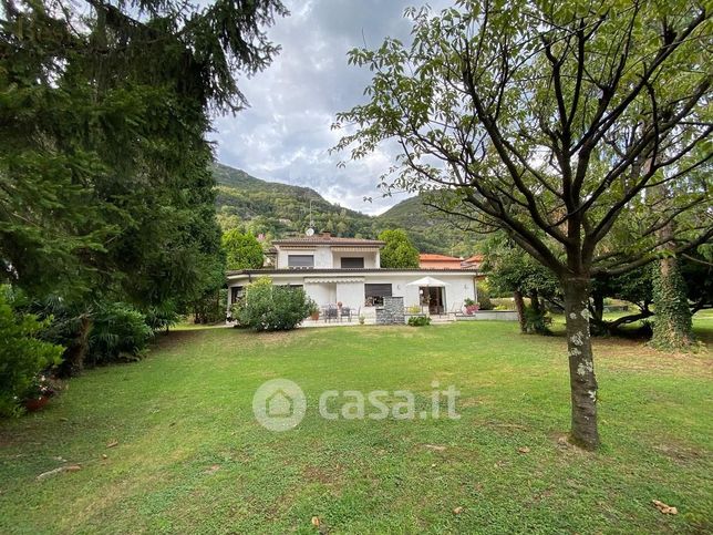 Villa in residenziale in statale