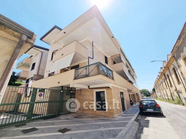 Attico/mansarda in residenziale in Via Mulini Militari 98