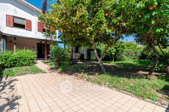 Villetta a schiera in residenziale in Via Luigi Piccinato