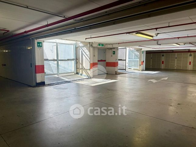 Box/posto auto in residenziale in Piazza della Stazione