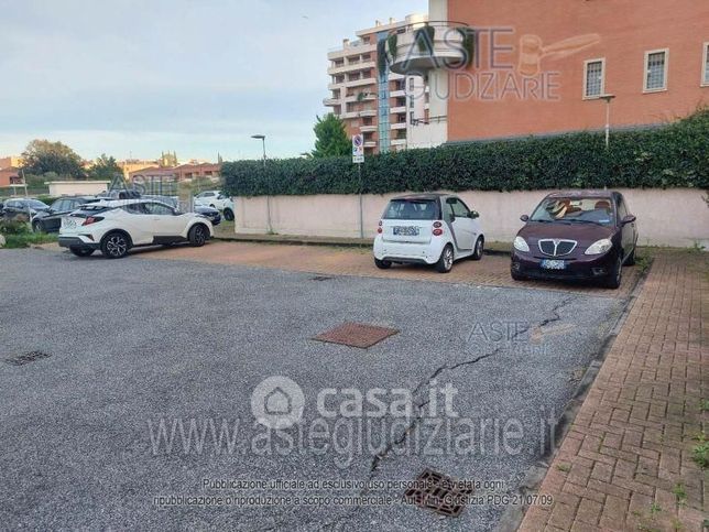 Garage/posto auto in residenziale in Via Francesco Menzio 30