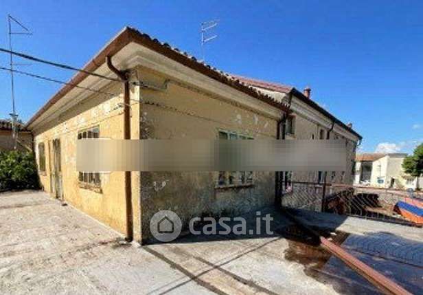 Appartamento in residenziale in Via Lino Cavallari