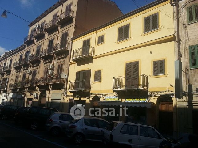 Appartamento in residenziale in Via Carini 13