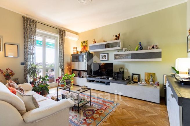Appartamento in residenziale in Via Riccione 9
