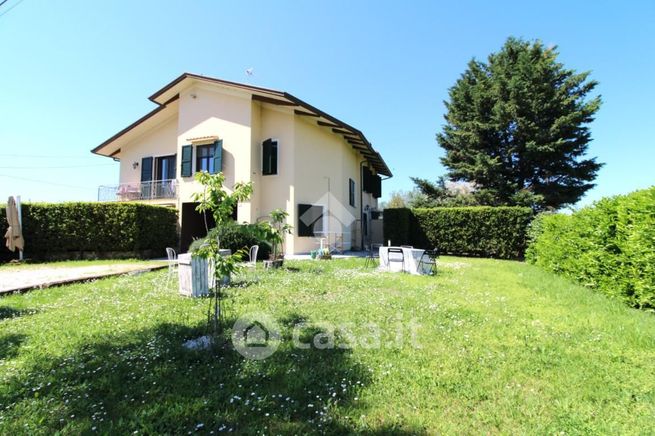 Villa in residenziale in Via Roncolo 942