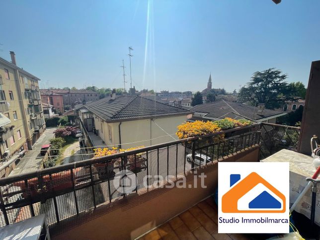 Appartamento in residenziale in Via Passo Falzarego