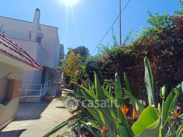 Villa in residenziale in Via Oronzo Andriani