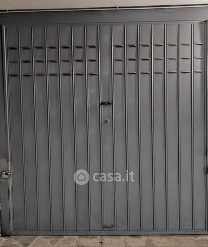 Box/posto auto in residenziale in Viale Bummacaro 21