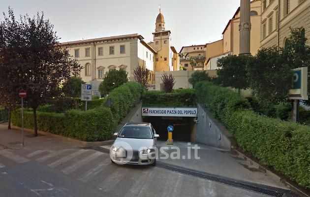 Box/posto auto in residenziale in 