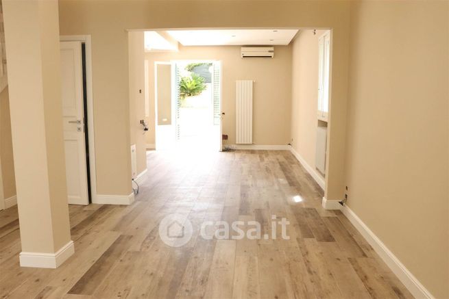 Villetta a schiera in residenziale in