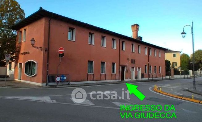 Ufficio in commerciale in Via Giudecca