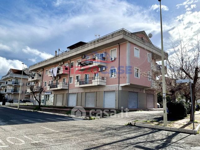 Appartamento in residenziale in Via Cassiodoro 44