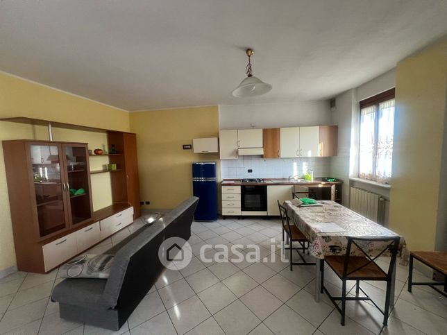 Appartamento in residenziale in Via C. Battisti 5