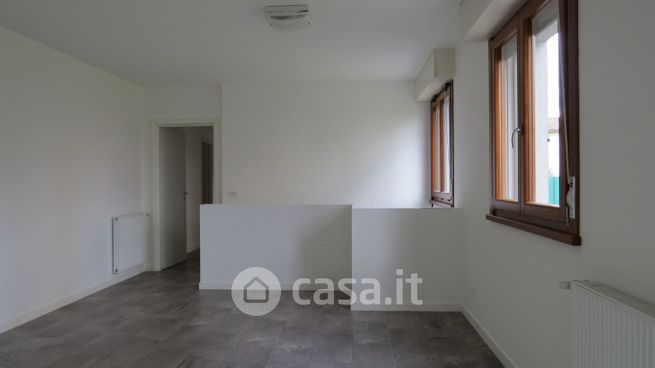 Appartamento in residenziale in Via Monte Grappa