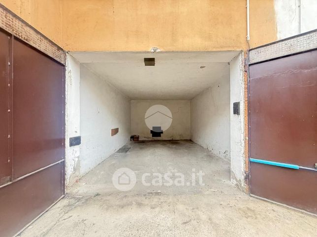 Box/posto auto in residenziale in Via Milano 2