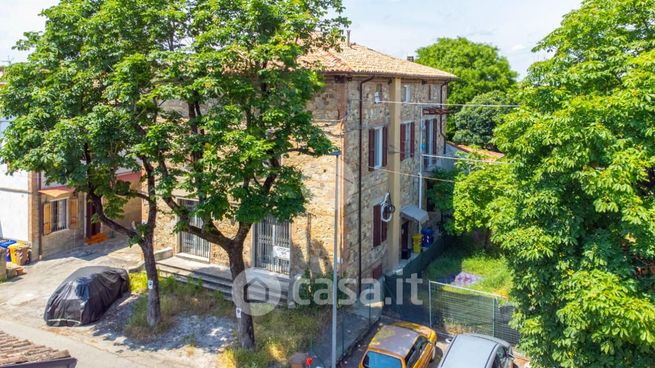 Appartamento in residenziale in Strada Val Parma 185