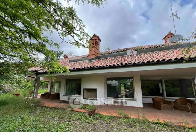 Villa in residenziale in Strada Cenasco 105