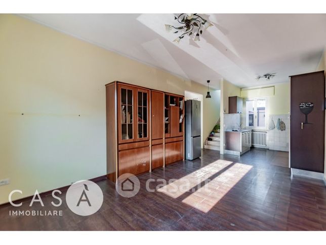 Casa indipendente in residenziale in 