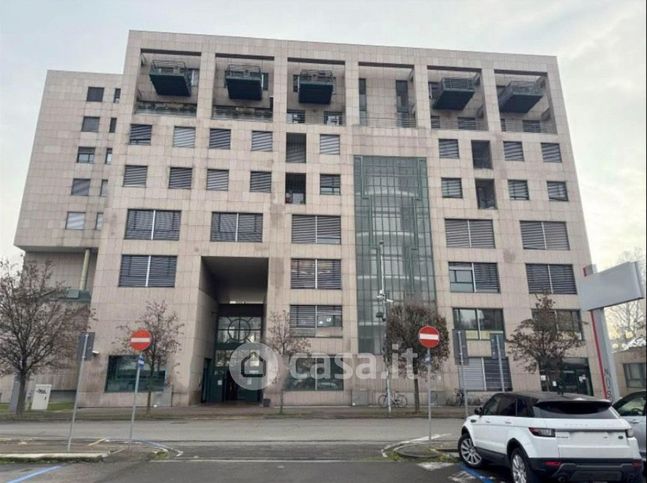 Ufficio in commerciale in 