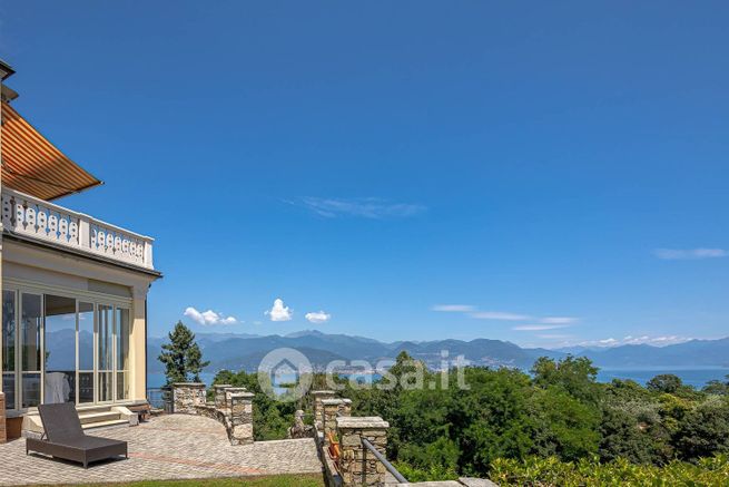 Villa in residenziale in Via per Binda