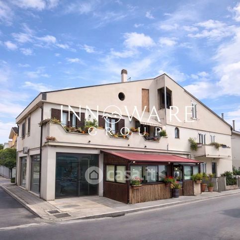 Villa in residenziale in Via Fratelli Bandiera 67