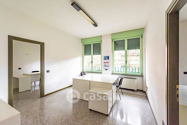 Ufficio in commerciale in Viale Rimembranze 43 -b
